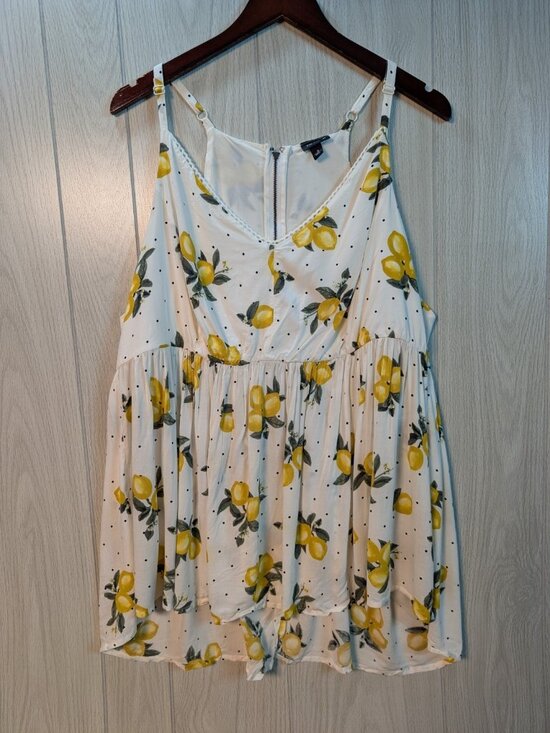 Torrid Black & White Polka Dot Lemons Flowy Summer Zip Back Tank Top Size 3X - Picture 1 of 6